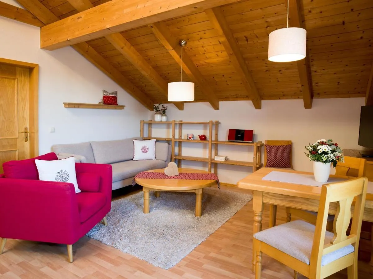 Haus Wiesengrund Frauenau Apartment